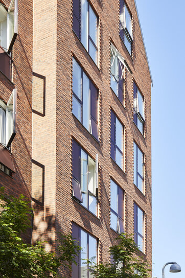 Ågade - lydsluse - Velfac har brugt russervinduer