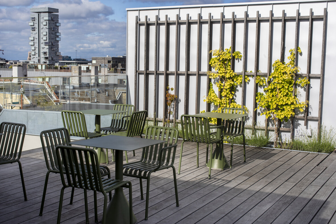 Bord og stole på tagterrasse