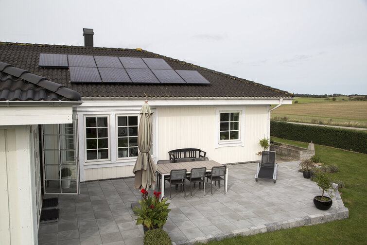 Hus med solceller på taget